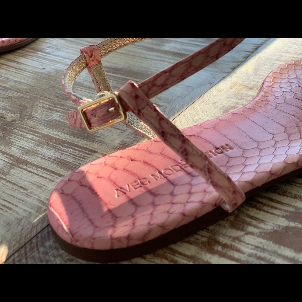 Avec modération python sandals